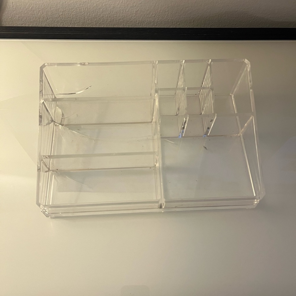 2 piece glass organiser display for make up and brushes.